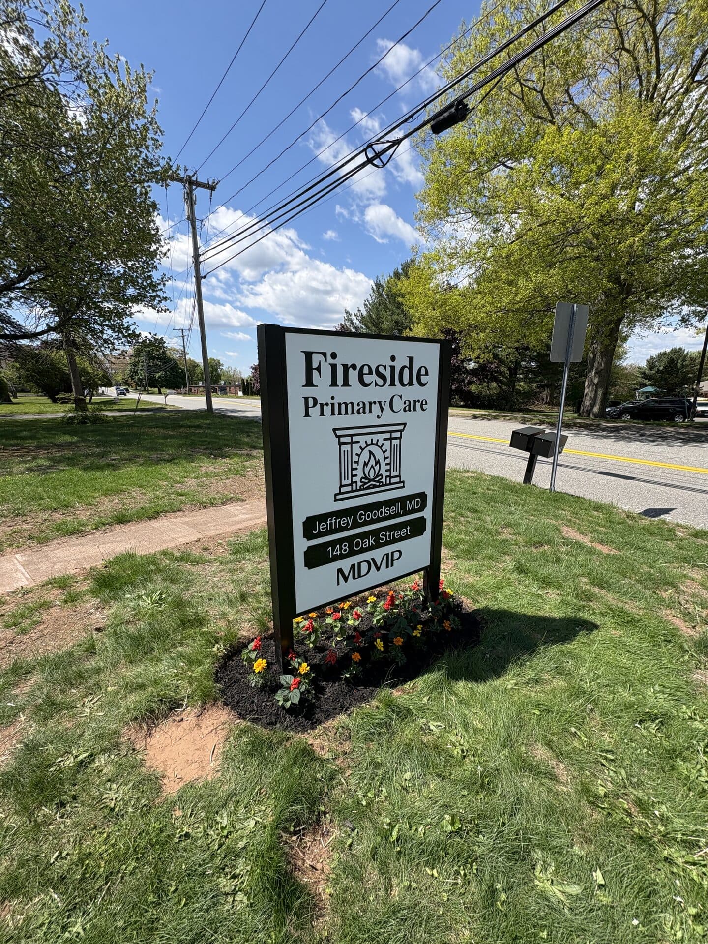 Foundation planting bed with fresh mulch along a home's exterior